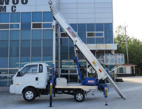 Ladder Lift Truck - Jinwoo SMC