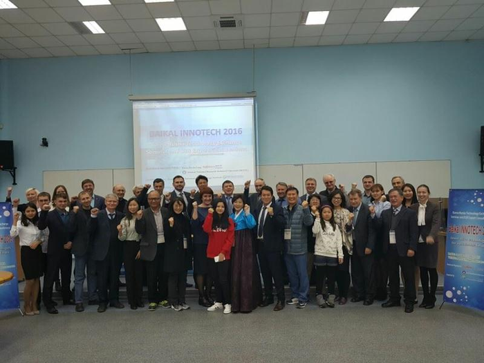 한국 및 러시아 참가자 단체사진 - (주)유라스텍